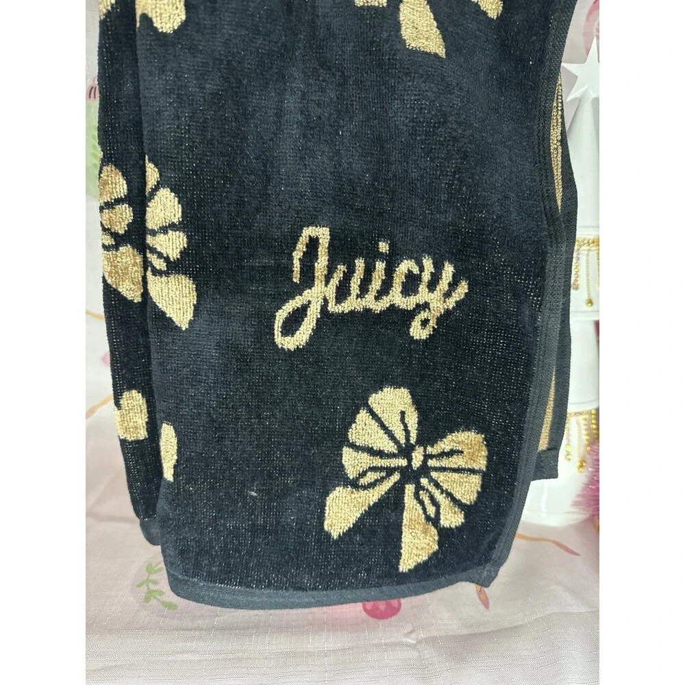 Juicy Couture Crown and Bow Hand Towel Set
